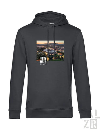 Darkgrauer männer hoodie mit kapuze und grafik des fritz-walter-stadions aus der vogelperspektive