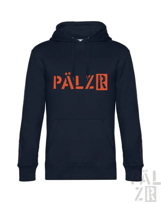 Marineblaue Kapuzenjacke mit orangem „pälzr“-Logo und Kordelkapuze.