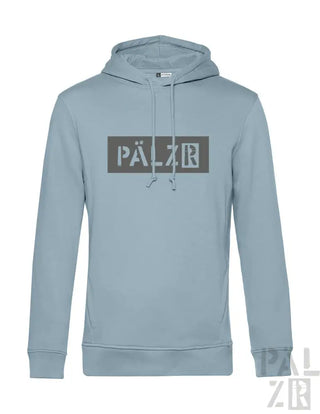 Hellblaues Hoodie mit ’pälzr’-Logo in weißem und schwarzem Design, aus weichem Baumwollmaterial gefertigt.