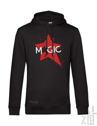 Schwarze Kapuzenjacke mit rotem Stern und ’magic’-Textdesign, wahrscheinlich aus Baumwolle oder Polyester-Mischung.