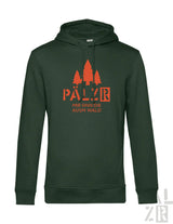 Dunkelgrüner herren hoodie mit orangefarbenem nadelbaumgrafik und text pälz r mir sinn die aus m wald