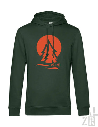 Darkgrüner männer hoodie mit orangefarbenem rundem pälzib logo und stilisierten kiefernmotiven vorne