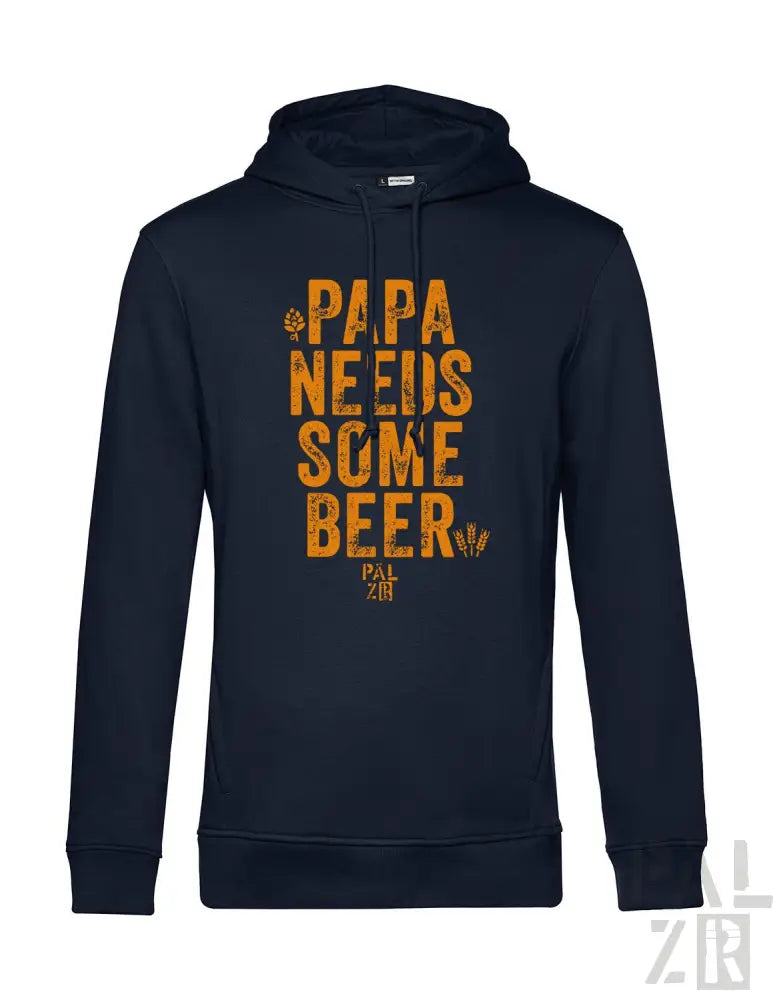 Marineblaues Hoodie mit dem Text „papa braucht ein bisschen Bier“ in Orange und Weiß, mit einem Kapuzendesign.