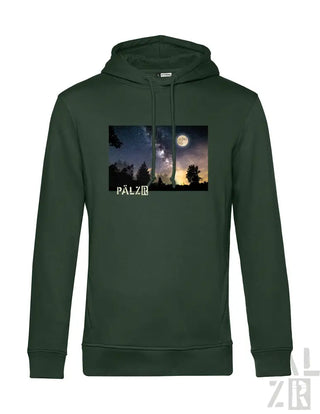 Dunkelgrüner Hoodie mit Kapuze, vorderer Tasche und ’pälz’-Grafikdesign mit einer Nachthimmelszene.