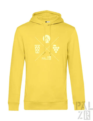 Gelbes Hoodie mit weinthematischem Design, das ein Glas Rotwein, Trauben und einen Korkenzieher zeigt.