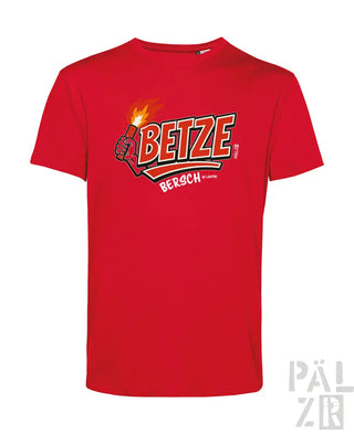 Rotes T-Shirt mit ‚betze bergsch‘-Logo und Flammendesign.