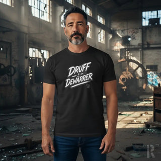 Schwarzes T-Shirt mit weißem Text „druff dewarrer“ und grafischem Design.