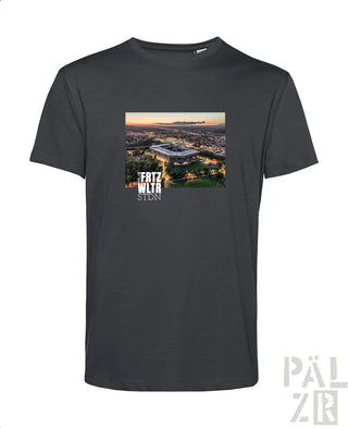 Dunkelgraues männer crew-neck t-shirt mit fritz-walter-stadion sunset print und weißem text in verschiedenen farben