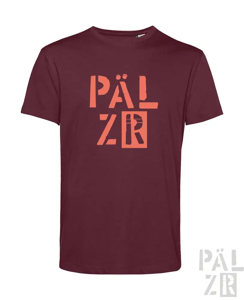 Bordeaux-Farbenes T-Shirt mit ’pälzr’-Logo in Korallenrosa, hergestellt aus Baumwolle- und Polyester-Mischung.