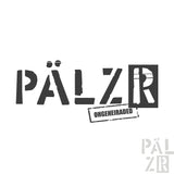 Schwarzes männer t-shirt mit distressed pälzr logo und stilisiertem ohgeheiraded stempel in verschiedenen farben