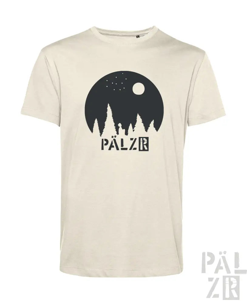 Cremeweiße T-Shirt mit schwarzem Grafikdesign, das einen Halbmond und silhouettierte Bäume zeigt, beschriftet mit ’pälzr’ in fetter Schrift.