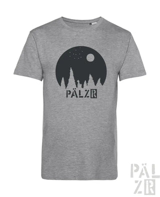 Graue gemusterte T-Shirt mit schwarzem Grafikdesign, das einen Nachthimmel, Bäume und das Wort ‚pälzr‘ in fetten Buchstaben zeigt.
