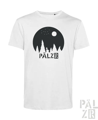 Weißes T-Shirt mit schwarzem Grafikdesign, das eine Nachtszene und das Wort ’pälzr’ in fetten Buchstaben zeigt.