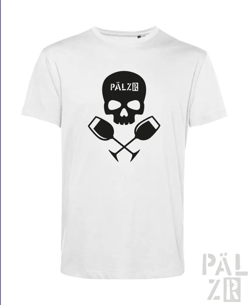 Weißes T-Shirt mit Totenkopf- und Weinglas-Design, schwarzer Text „pälzr“ auf der Brust.