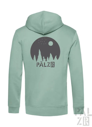 Minzgrüner Hoodie mit Wald-Design und ‚pálzr‘-Logo.