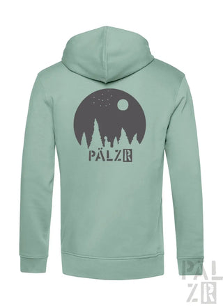 Minzgrüner Hoodie mit Wald-Design und ‚pálzr‘-Logo.