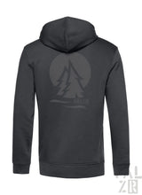 Dunkelgrauer männer zip-up hoodie mit subtiler berg- und baumgrafik auf der rückseite aus verschiedenen farben
