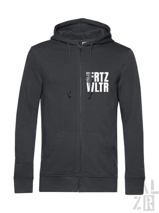 Schwarze Kapuzenjacke mit Reißverschluss und weißem Textdesign, wahrscheinlich aus Baumwolle oder Polyester-Mischung.