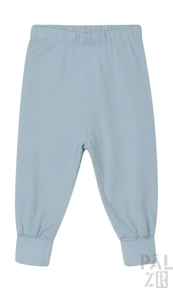 Hellblaue Babyhose mit elastischem Bund und Bündchen.