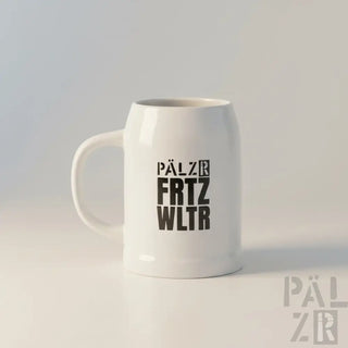 Weißer keramik bierkrug pälzr mit schwarzer schrift pälz fritz wltr aus der serie pälzr bierkrug verschiedene motive