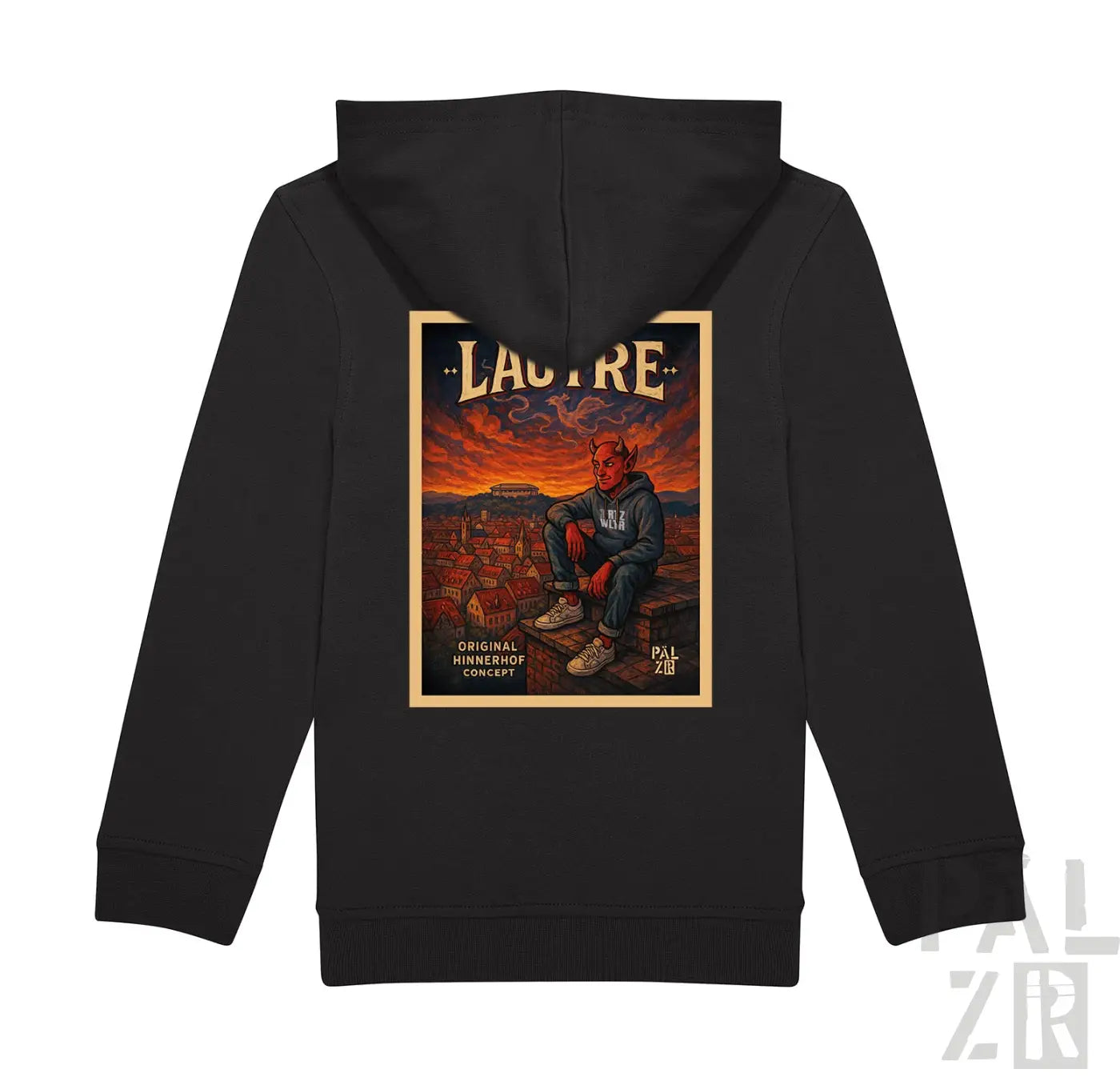 Schwarze Kapuzenjacke mit Reißverschluss und grafischem Design einer Wüstenlandschaft sowie dem Text ’lacure’ in Weiß.