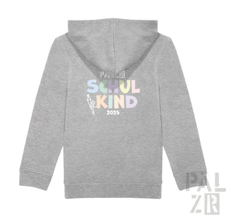 Grauer Hoodie mit farbenfrohem ’soul kind’-Text und -Design, mit Reißverschluss.