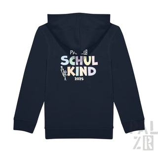 Marineblaue Kapuzenjacke mit Reißverschluss, bedruckt mit dem Text „paulr schulkind 2025“ und Grafikdesign.