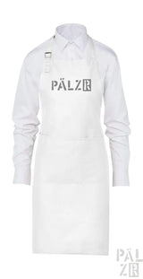Weißer Laborkittel mit ’pälzr’-Logo und Taschen-Detail.