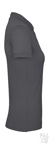 Dunkelgraues Poloshirt mit kurzen Ärmeln und Kragen, aus Baumwolle.