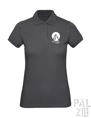Dunkelgraues Poloshirt mit weißem Baumdesign auf der Brust, aus einer Baumwoll- und Polyestermischung.