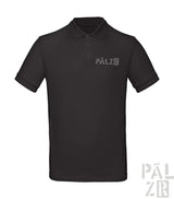 Schwarzes Poloshirt mit ’pälzr’-Logo auf der Brust, aus Baumwoll-Polyester-Mischung.