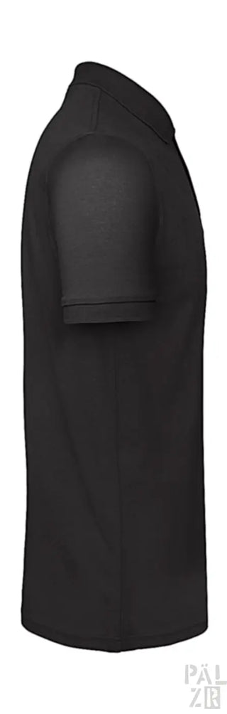 Schwarzes Poloshirt mit kurzen Ärmeln und geripptem Kragen, aus Baumwolle.