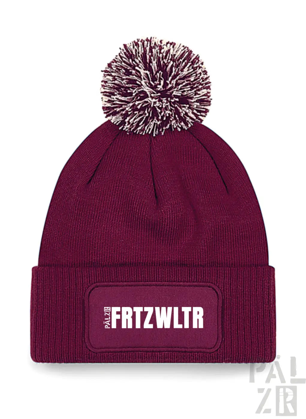 Bordeauxfarbene Mütze mit weißem Bommel und ’frtzwltr’-Patch, palzbe Marke.