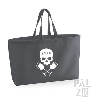 Holentaschen aus Kohle mit Totenkopf- und Weinglas-Design, mit dem Text ’palzr’.