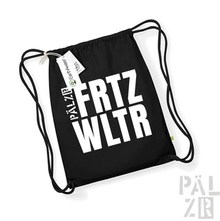 Schwarzer Rucksack mit Kordelzug, weißer Schriftzug ’frtz wltr’ und Markenlogo.