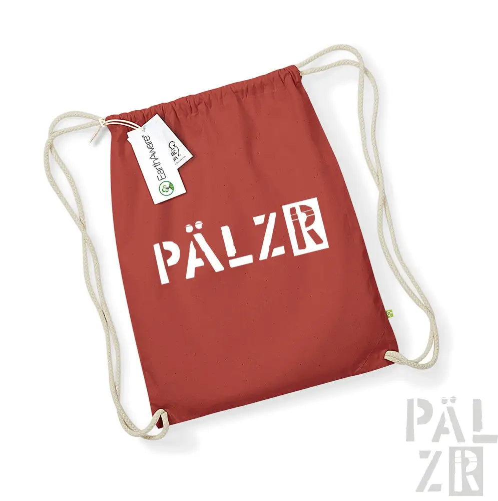 Roter Rucksack mit Kordelzug und weißem ’pälzr’-Logo und -Etikett.