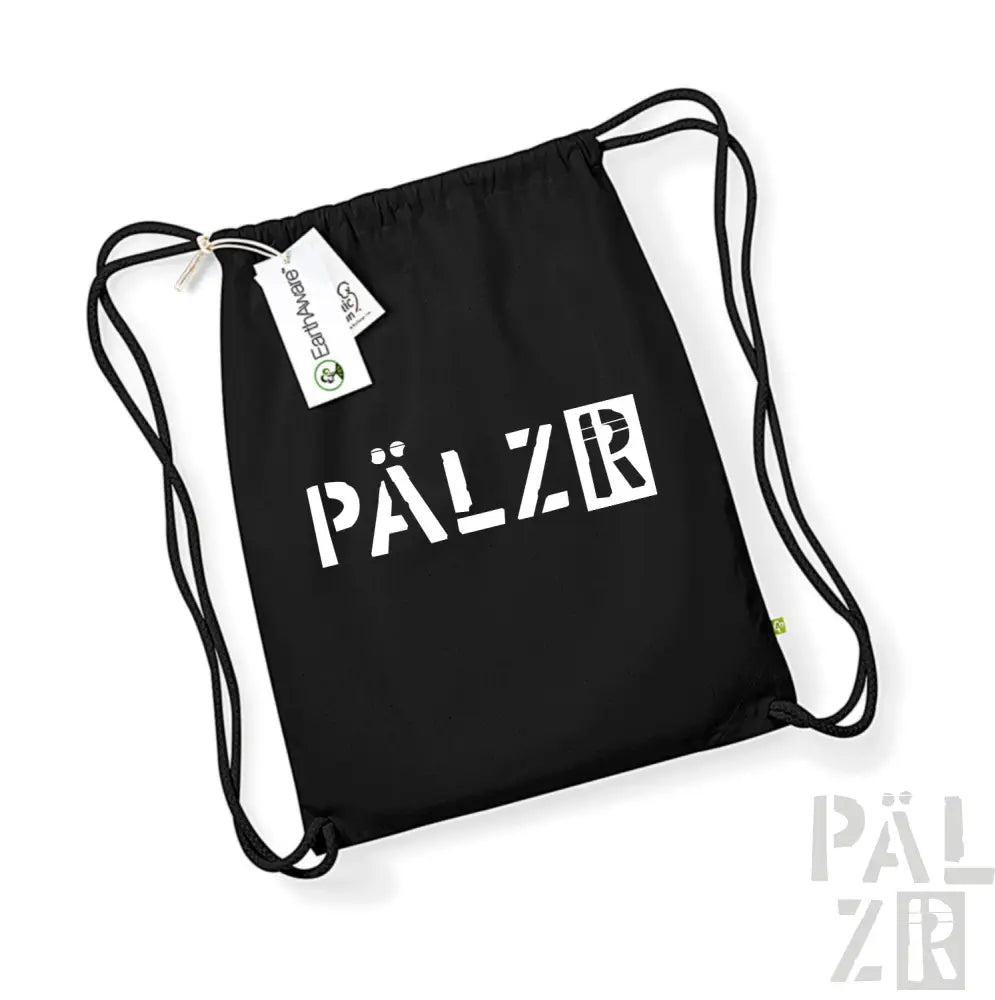Schwarzer Rucksack mit Kordelzug, weißem ’pälzr’-Logo und Markenlabel.