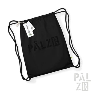 Schwarzer Rucksack mit Kordelzug und Logo ’pälzr’ sowie Markenlabel.