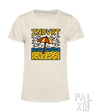 Cremeweiße T-Shirt mit einem Strandmotiv-Design, das einen Schirm und Seemöwen zeigt, aus Baumwolle gefertigt.